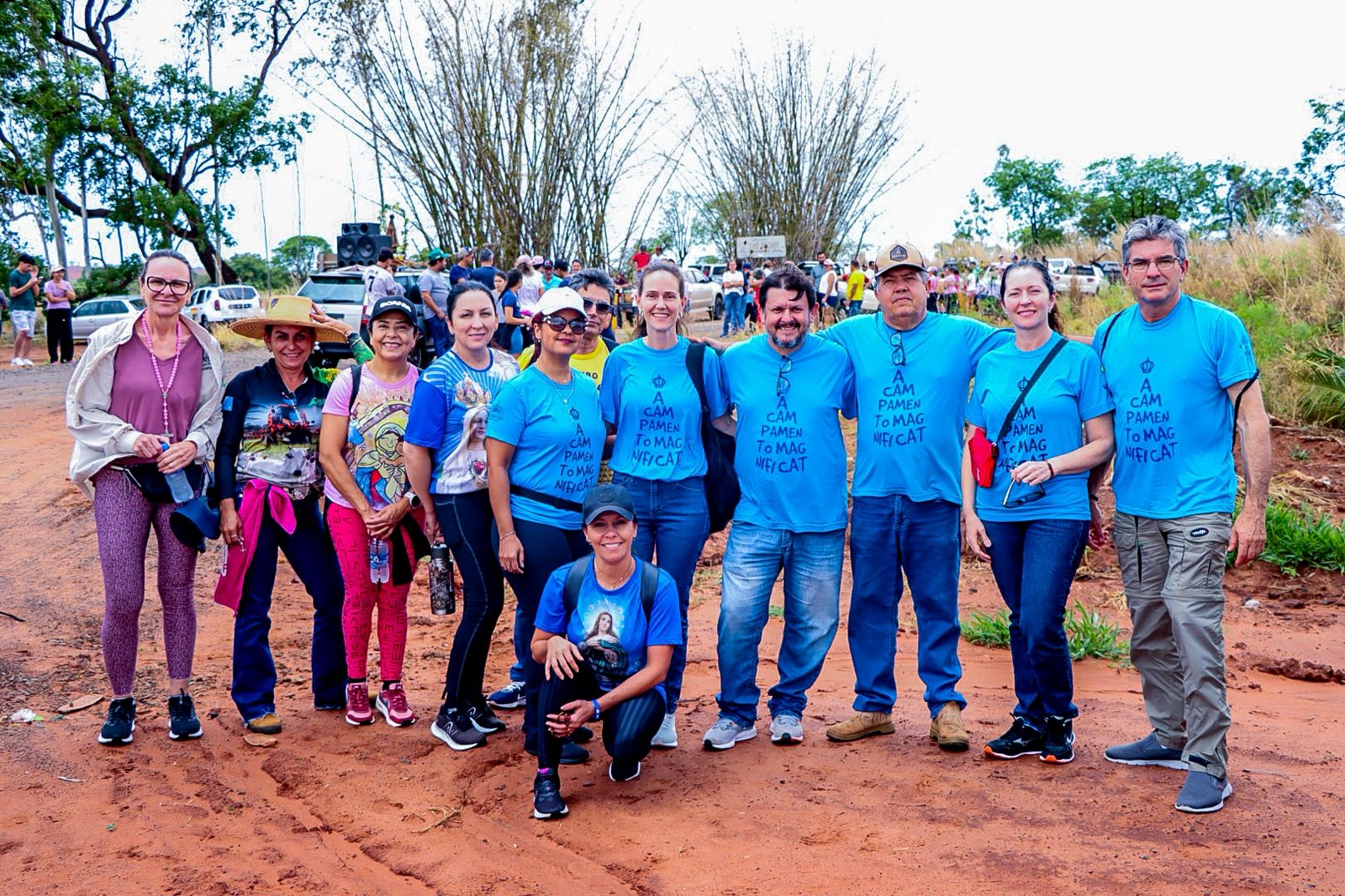  Caminhada de 15 km marca o Dia de Nossa Senhora Aparecida com fé e devoção